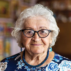 Photo of an older woman smiling. Link to Life Stage Gift Planner Over Age 65 Situations. lsgp_65.jpg