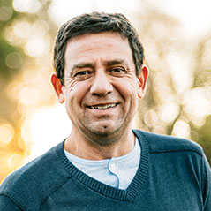 Photo of a man smiling. Link to Life Stage Gift Planner Ages 45-65 Situations. lsgp_45-65.jpg